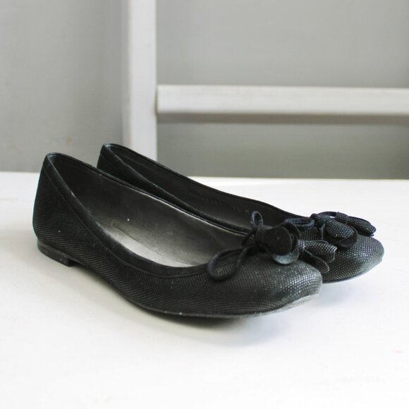 Stuart Weitzman Black Texture Tulip Bow Ballet Slip-On Flats Size 7.5 M - Picture 2 of 7